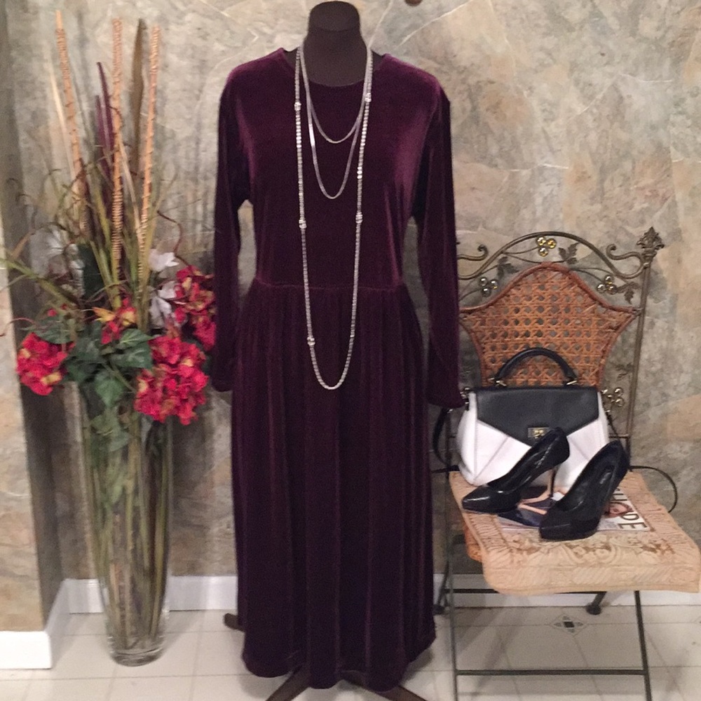 Jacqueline ferrar 🌹Stunning long sleeve dress